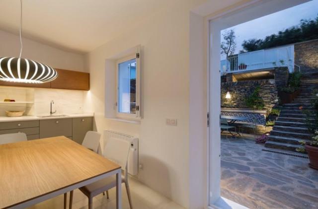 カダケス Centric Townhouse With Sea View - Casa Martaヴィラ エクステリア 写真